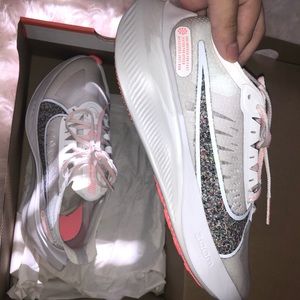 Nike Zoom Gravity NWB